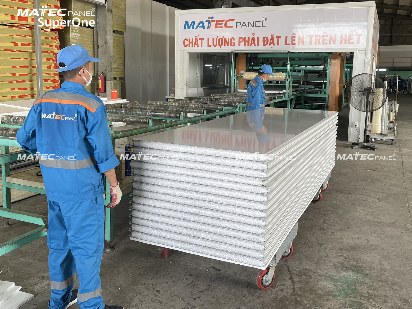Vách Panel EPS dày 50mm màu trắng sữa